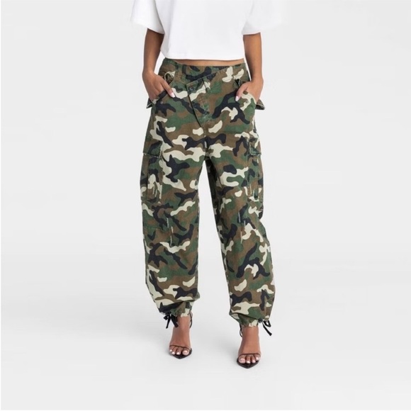 KBB by KAHLANA Pants - KBB KAHLANA x Target XL Extra Large Mid-Rise Straight Leg Cargo Jogger Camo Pant